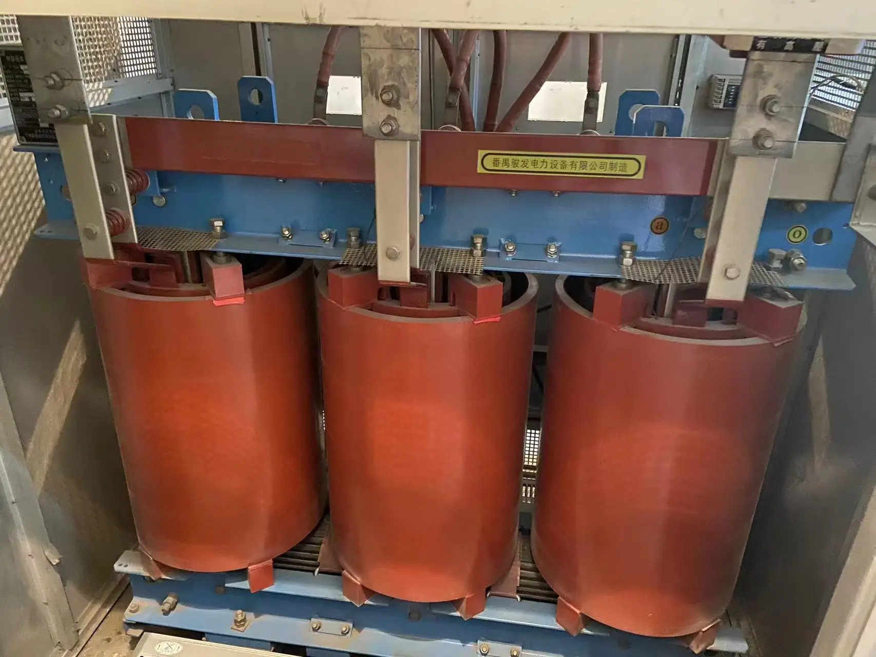 舊變壓器回收就選深圳市鑫進發(fā)再生資源回收有限公司，專業(yè)回收多類變壓器，價格合理服務(wù)優(yōu)